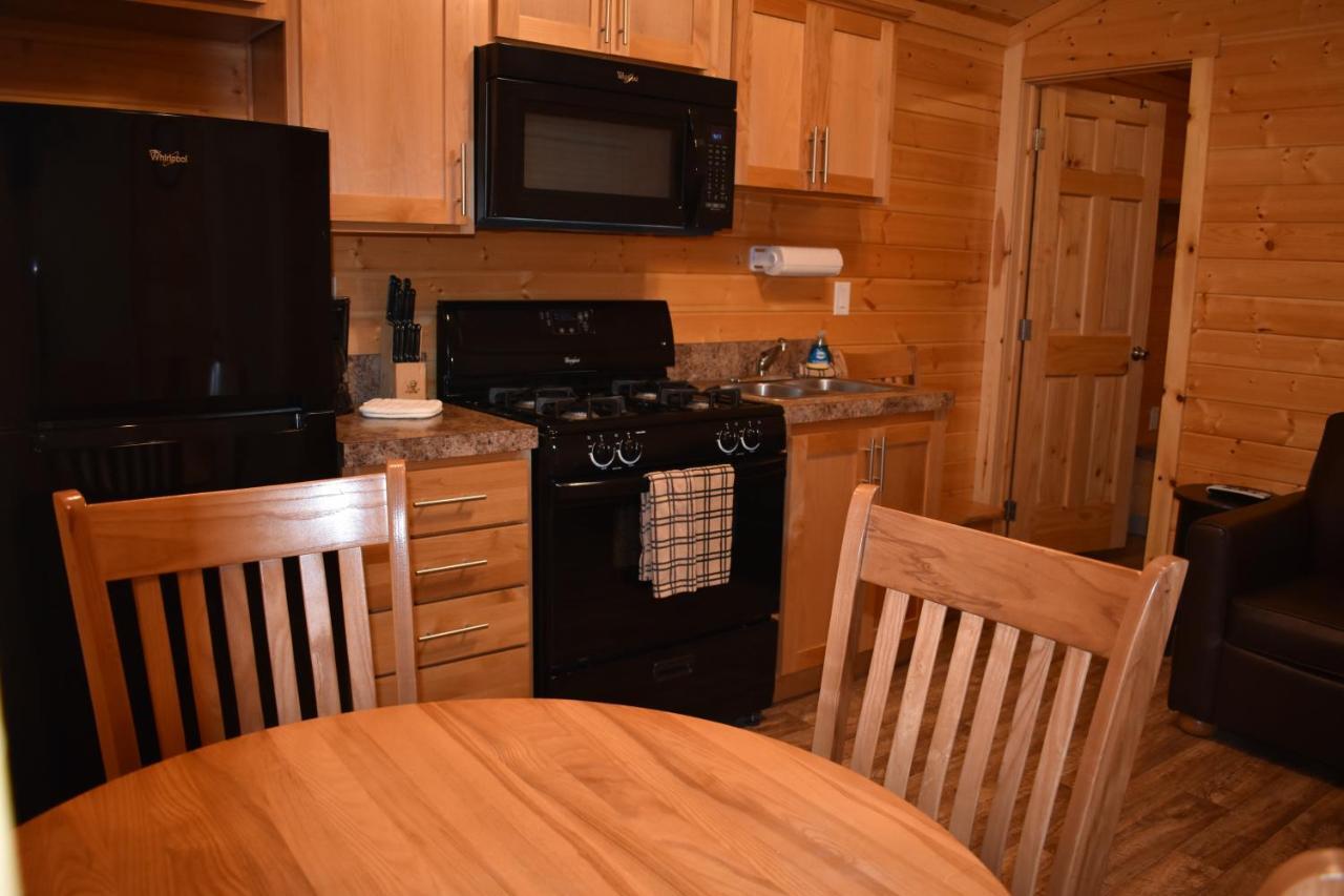 Tall Chief Camping Resort Cottage 1 Pleasant Hill 外观 照片